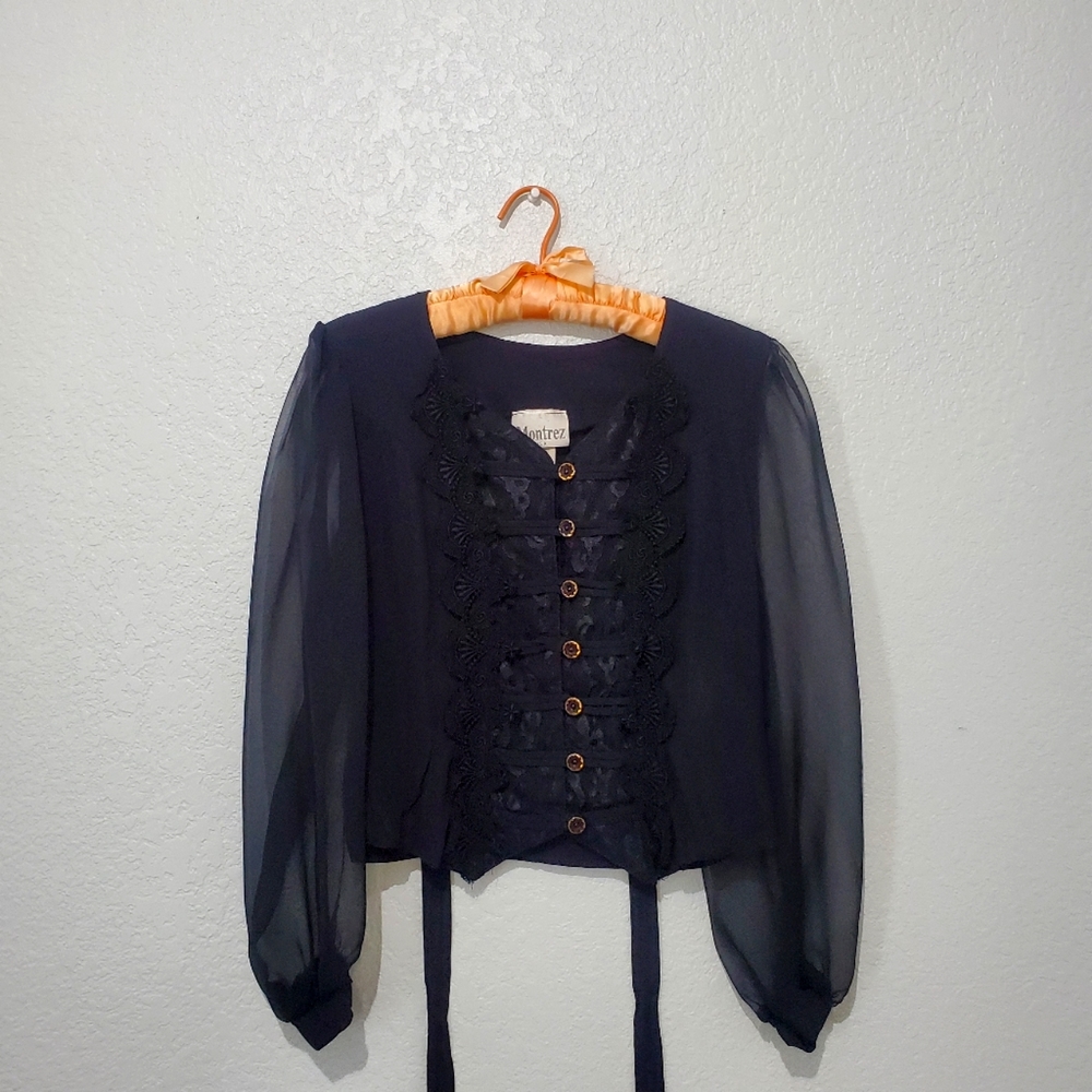 Montrez Small Black Long Sleeve